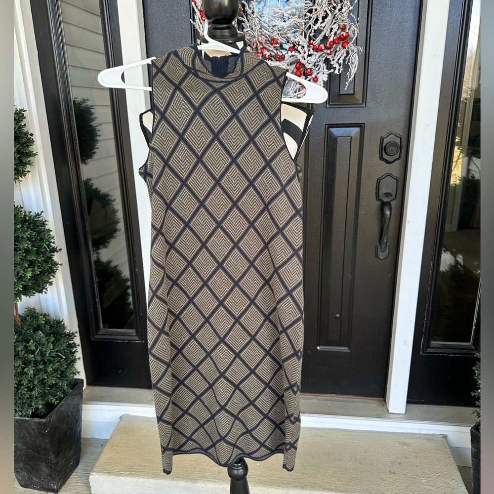 Romeo & Juliet Couture Green and Blue Sheath Midi Dress